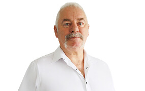 Peter Andrews